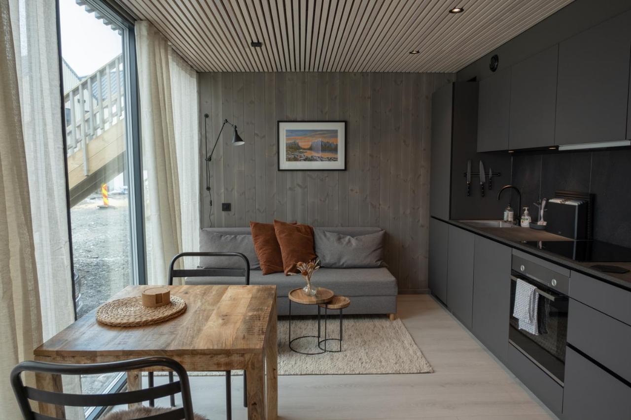 Modern Apartment In Henningsvær Exterior photo